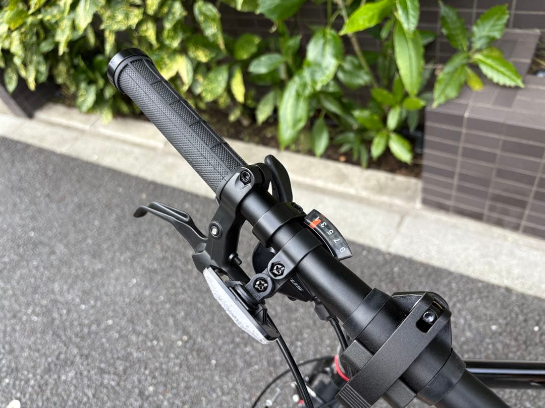 PLATINUM MACH8 プラチナマッハ8 外装9段変速 ブラックRENAULT BRIGHTFACE_UK