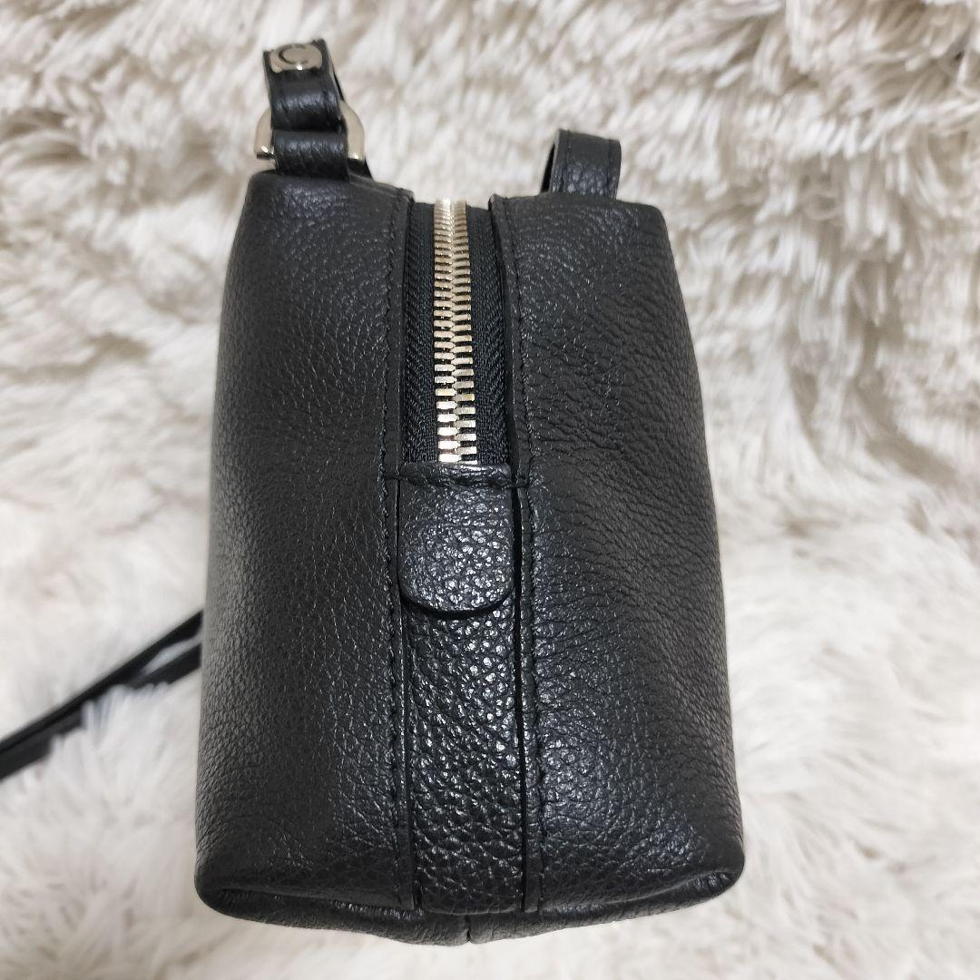 【美品】 ジャンニキャリーニ アリファ S 2way 黒 シボ ショルダーバッグ ジャンニキャリーニ アリファS 2way ショルダーバッグ シボ革