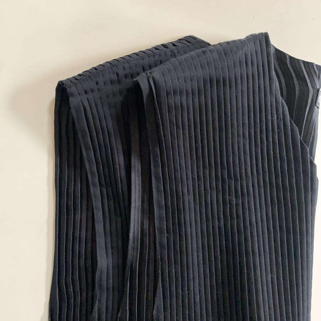 ISSEY MIYAKE MEN 古着 形状記憶プリーツ　ベスト