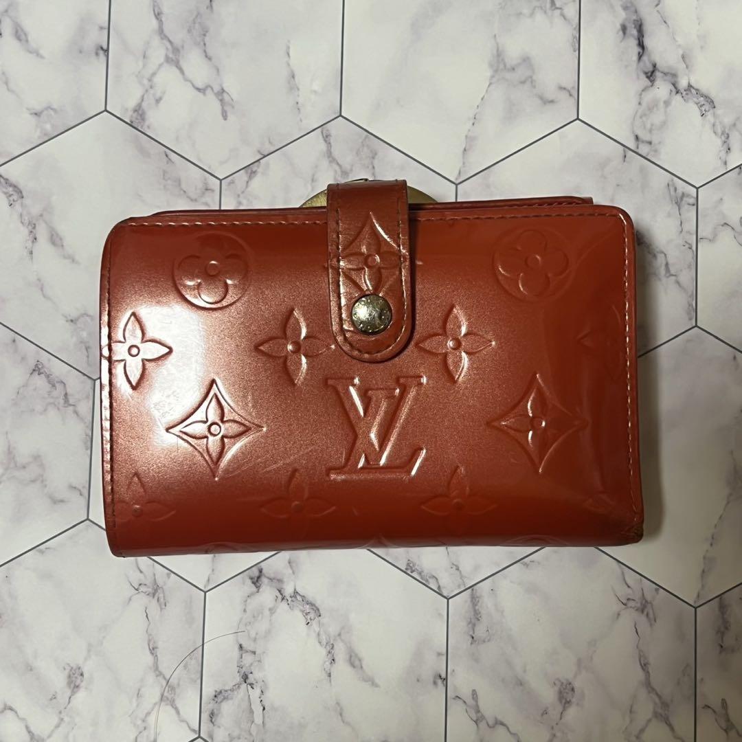 注目 Louis メルカリ - 二つ折り財布 ヴェルニ ルイヴィトン Vuitton 小物