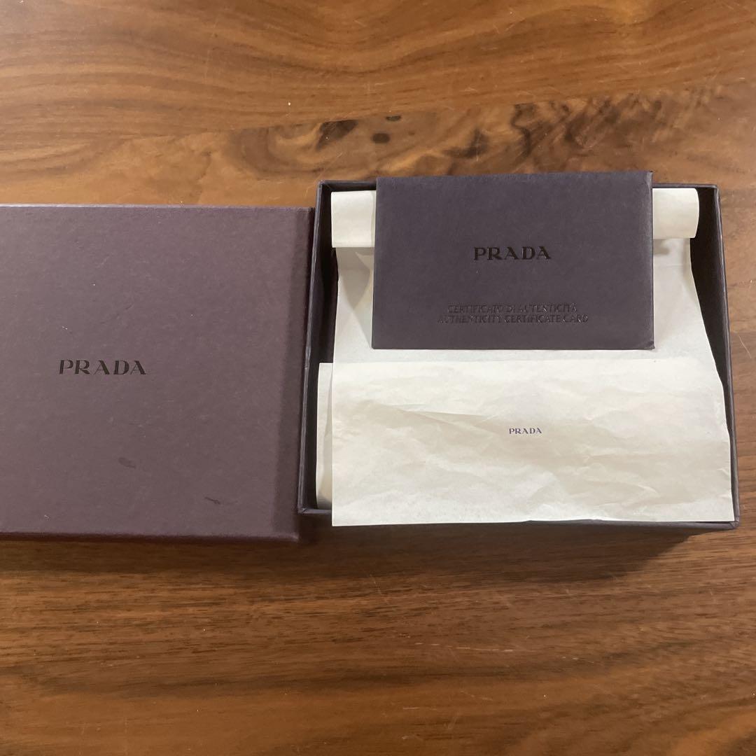 PRADA パープル 二つ折り財布