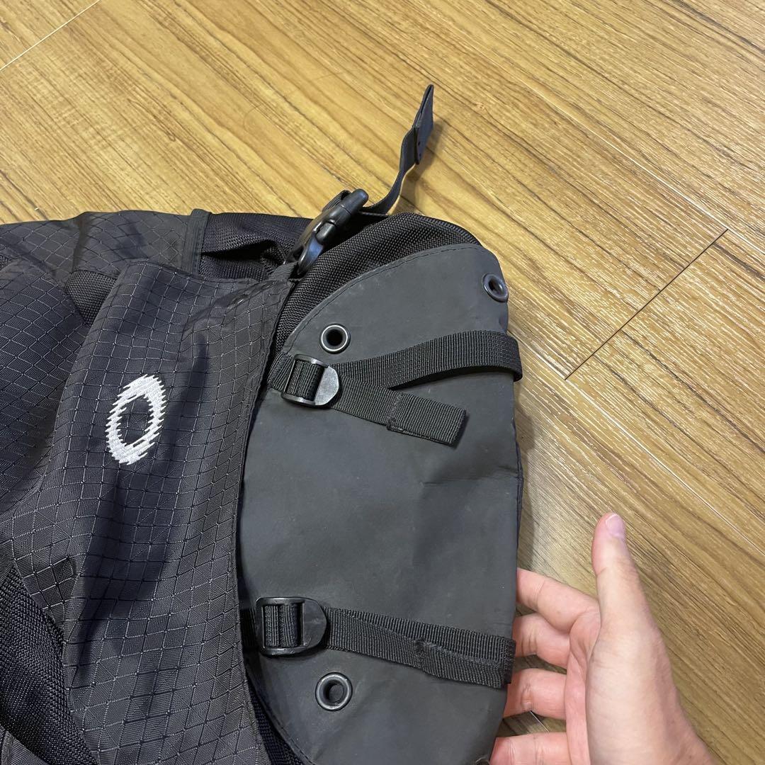 希少 正規品 OAKLEY オークリー ワンショルダーバッグ ボディバッグ