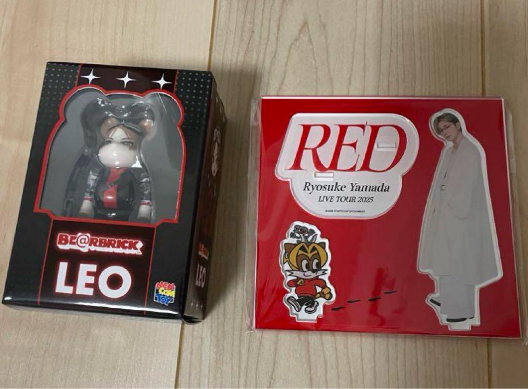 山田涼介 RED ベアブリック アクスタ ライブグッズ - メルカリ