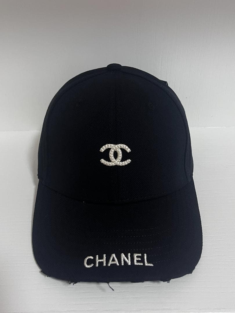 [極美品]シャネルの黒い帽子