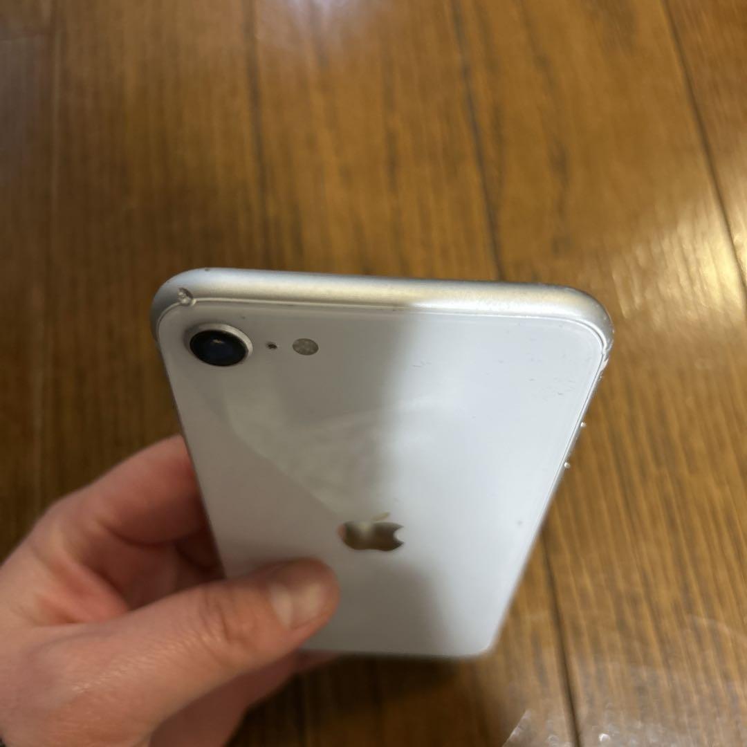 ら*う様 Apple iPhone SE第2世代 ホワイト