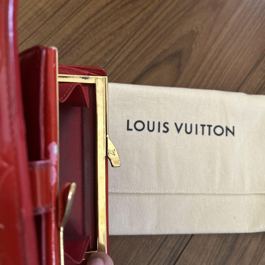 LOUIS VUITTON  財布