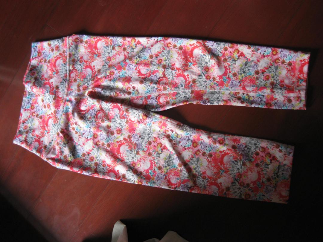 ルルレモン 　size 6 wunder under Flowabunga