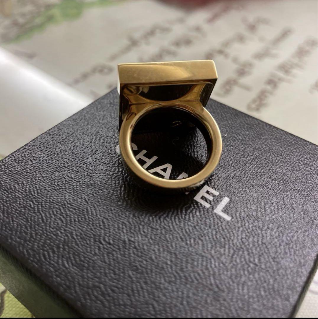 CHANEL ゴールド 迷路ロゴリング 、パールあり