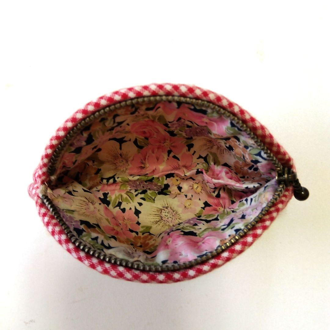 ☆ポーチ・小銭入れ・小物入れ【未使用】ハンドメイド・花柄