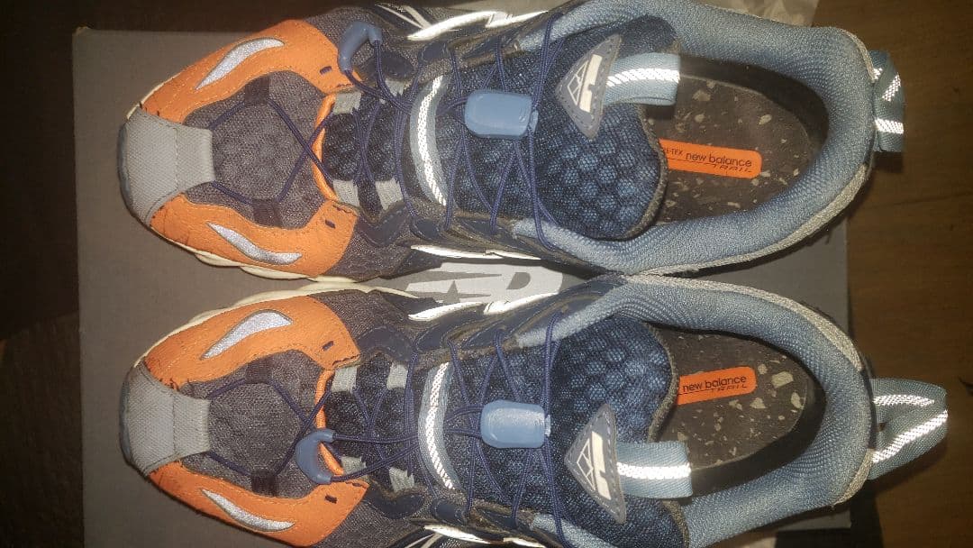 New Balance トレイルランニングシューズ ネイビー/オレンジ