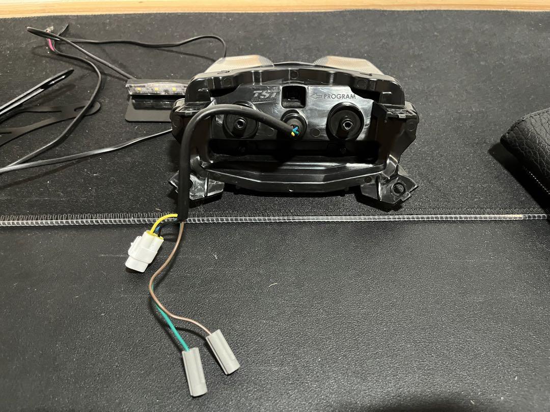 TST  MT09 (17-20) ウィンカー内蔵 LEDテールライトのみ