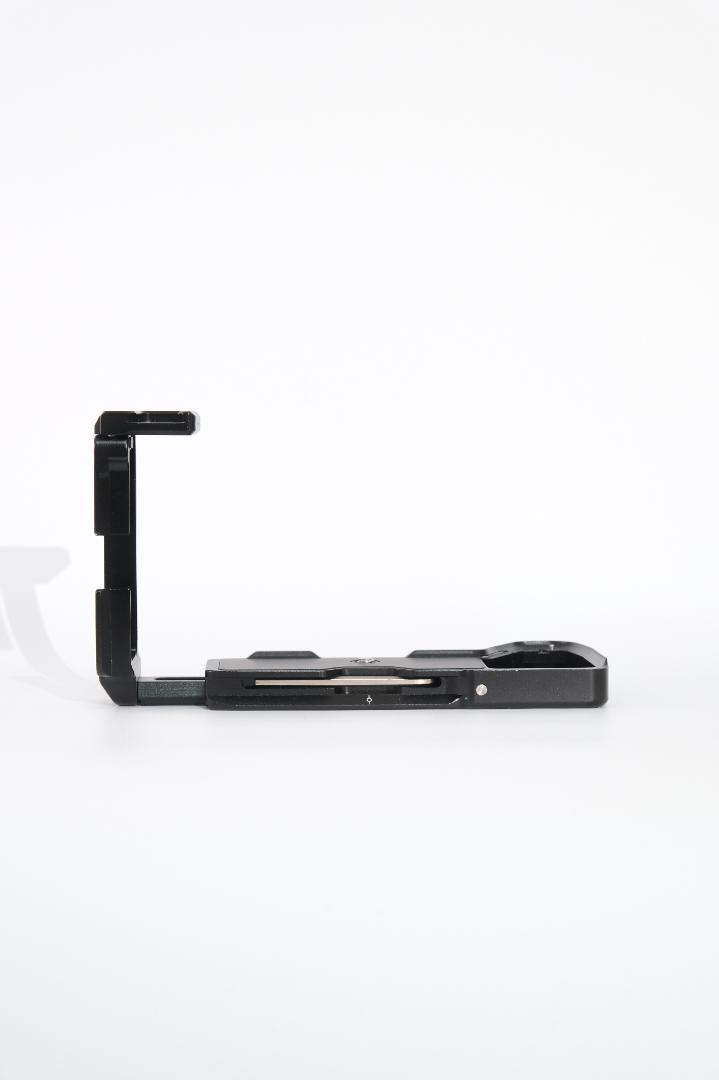 S*n様 【美品】SONY α7RⅤ ILCE-7RM5 ゲージ＆マイク風防つき