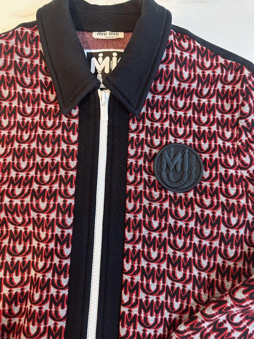 Miu Miu 赤黒ニットジップアップジャケット