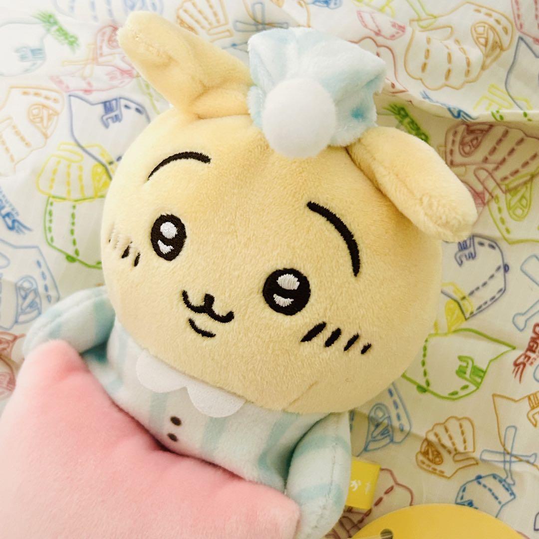 ちいかわ デスクトップから見守るひっかけぬいぐるみ ねれないうさぎ