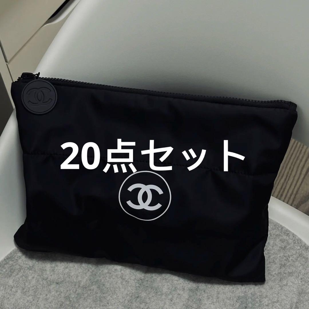 シャネル 化粧ポーチ ソフトクッションポーチ ノーベルティ 白 セット シャネル 化粧ポーチ ソフトクッションポーチ ノーベルティ 白