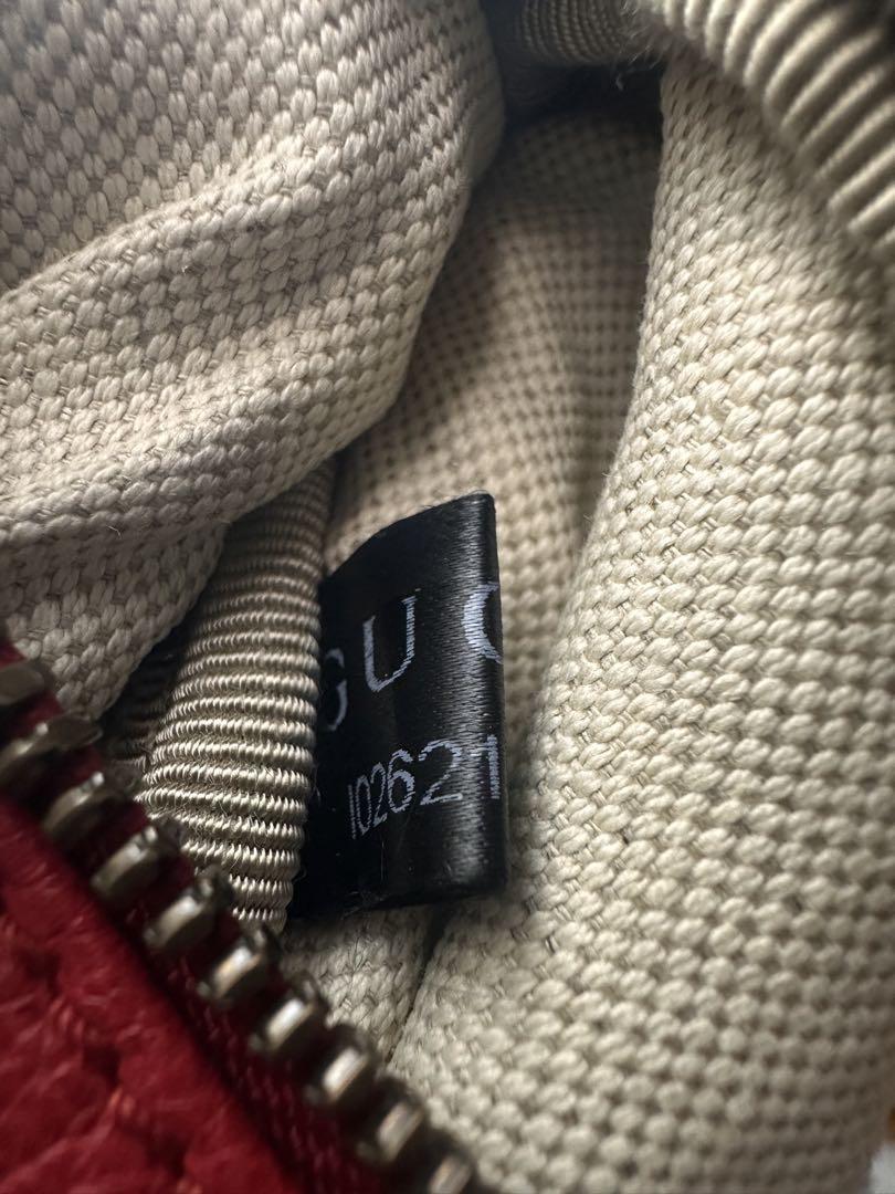 GUCCI レザー ボディバッグ レッド
