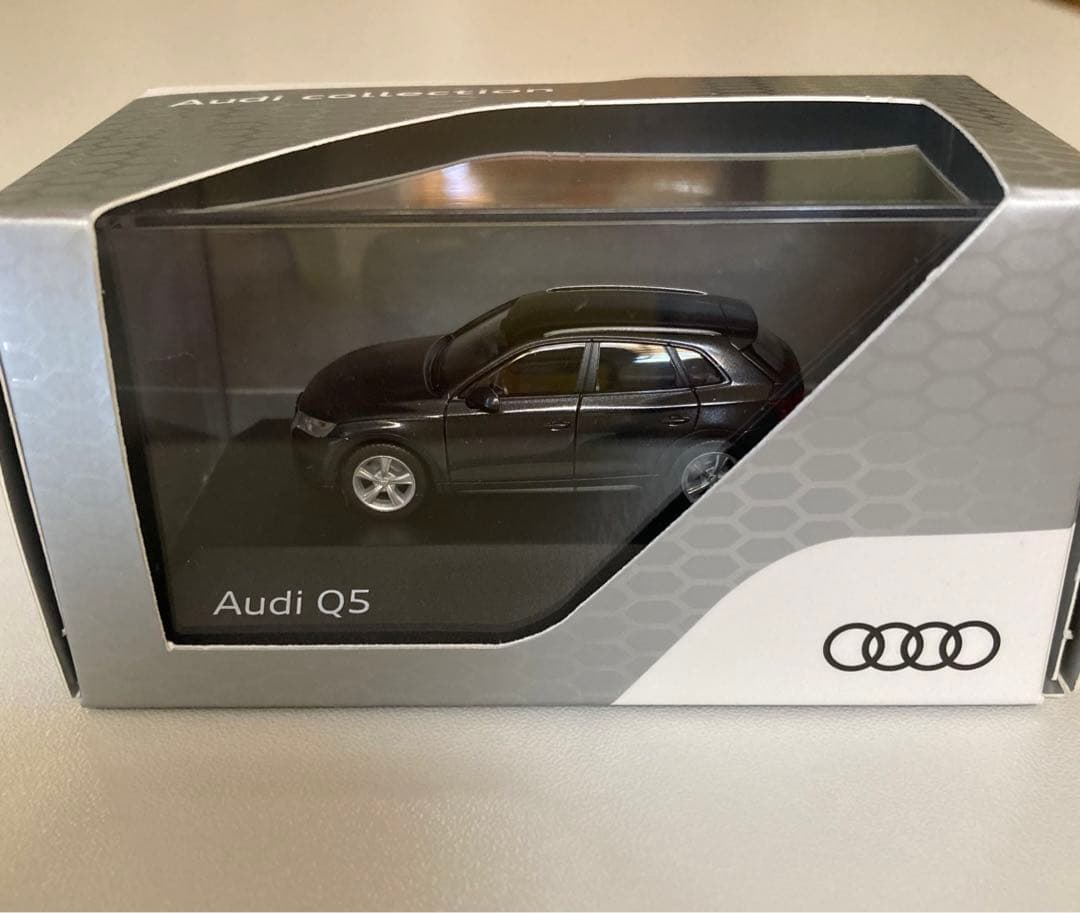 アウディ　Audi    Q5    1/87    未開封