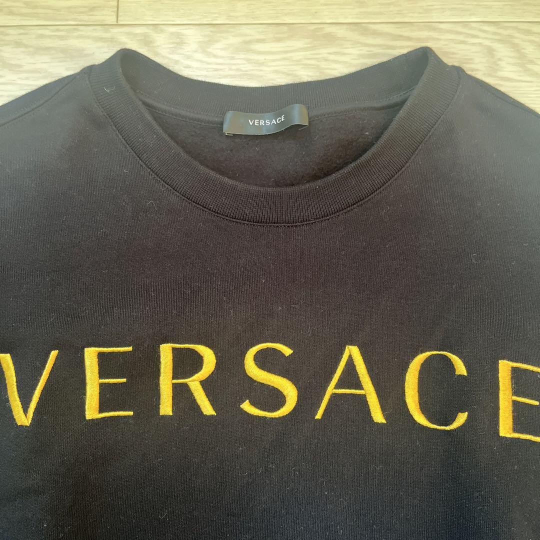 VERSACE ブラック ロゴ刺繍 トレーナー Sサイズ メンズ VERSACE ブラック ロゴ刺繍 トレーナー Sサイズ メンズ