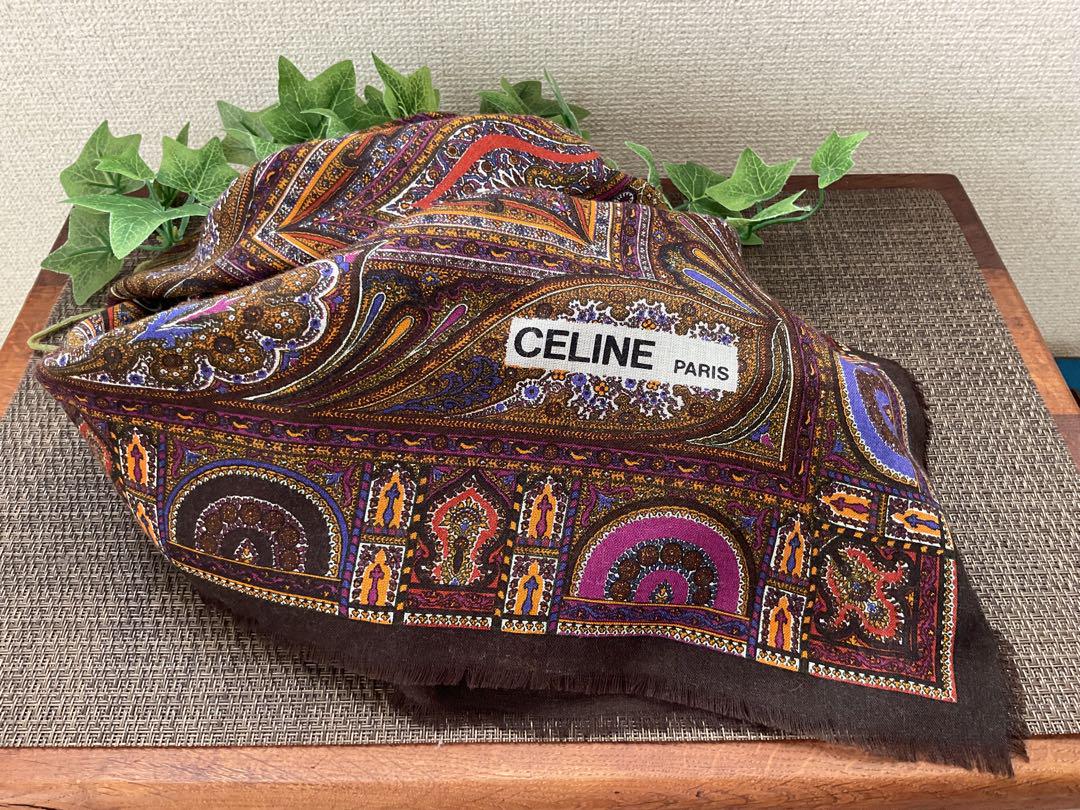 CELINE のペイズリー柄大判スカーフ約130cm 正方形