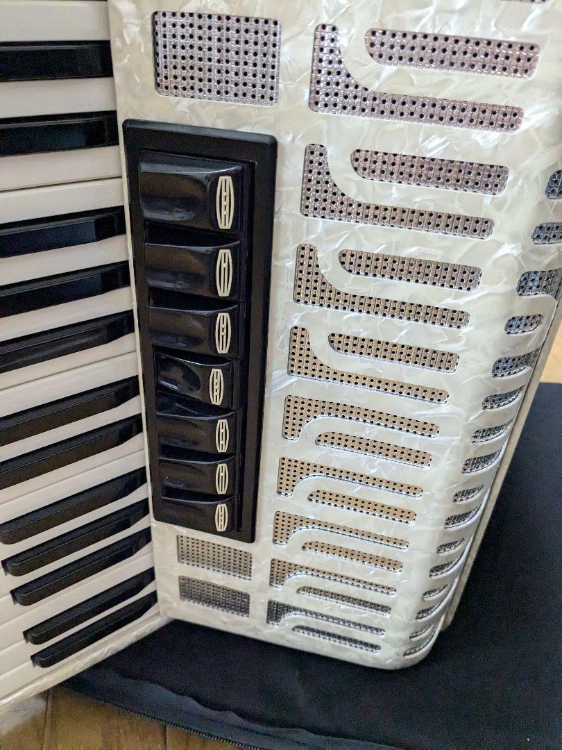 アコーディオン J80C