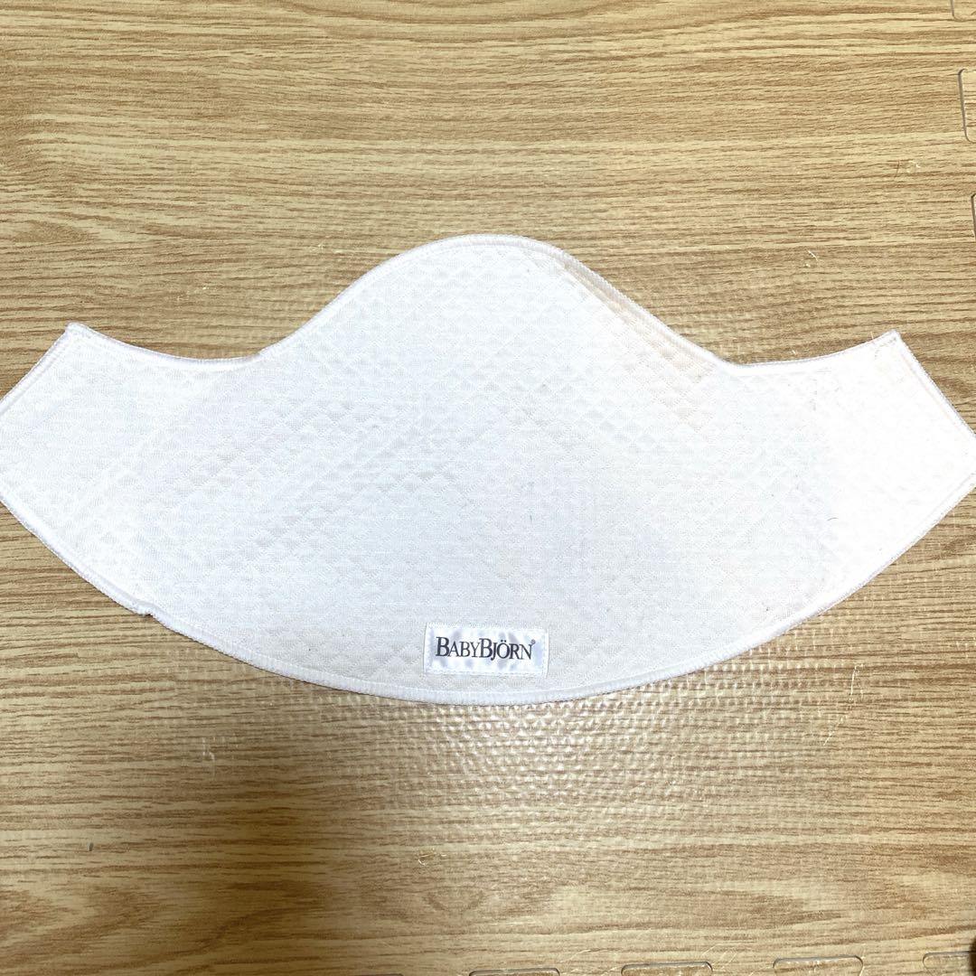 美品　BabyBjörn ベビーキャリアMINI メッシュ　抱っこ紐　チャコール