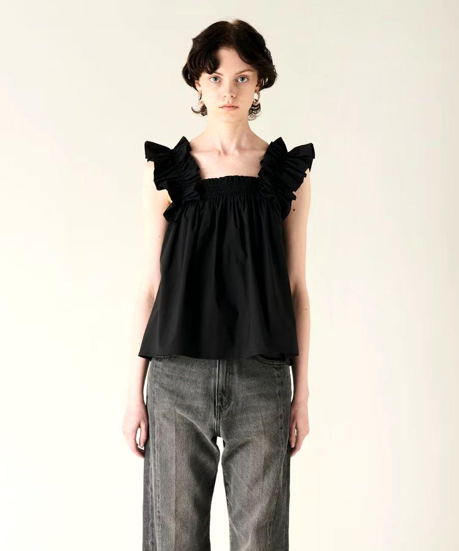 GRACE CONTINENTAL ショルダーフリルトップ 画像1