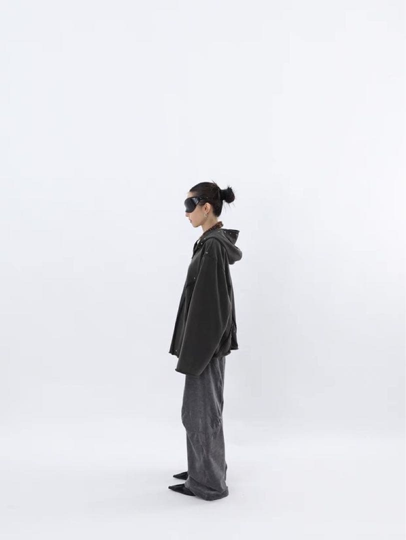 【即配送】Fuzzykon ボトルスタッズダメージ加工オーバーサイズフーディ 【即配送】Fuzzykon ボトルスタッズダメージ加工オーバーサイズフーディ