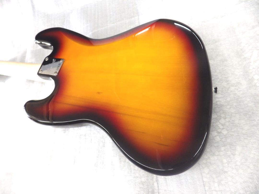 Squier by Fender　エレキベース　ジャズベースギター