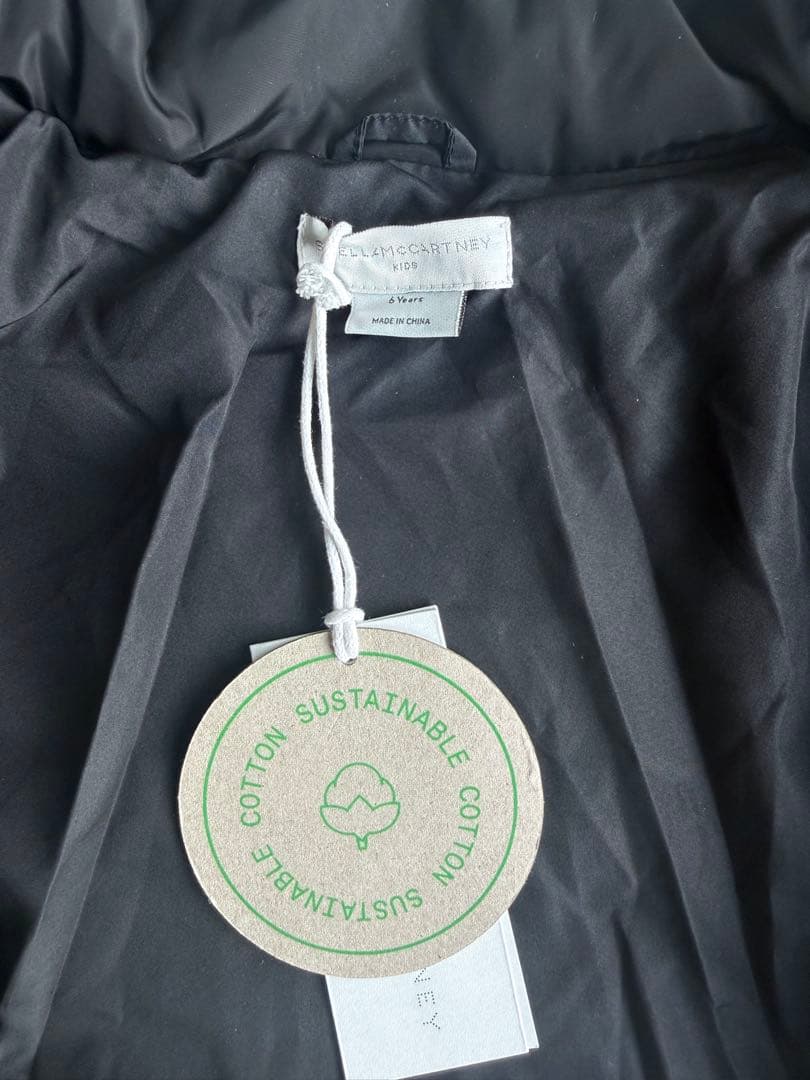 新品タグ付き Stella McCartney Kids パデッドジャケット6Y 新品タグ付き Stella McCartney Kids パデッドジャケット6Y