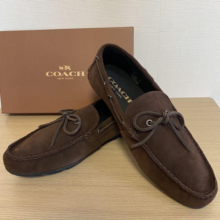 豪華で新しい COACH ブラウン スエード素材 ドライビングシューズ コーチ - モカシン 豪華で新しい COACH ブラウン スエード素材 ドライビングシューズ コーチ - モカシン