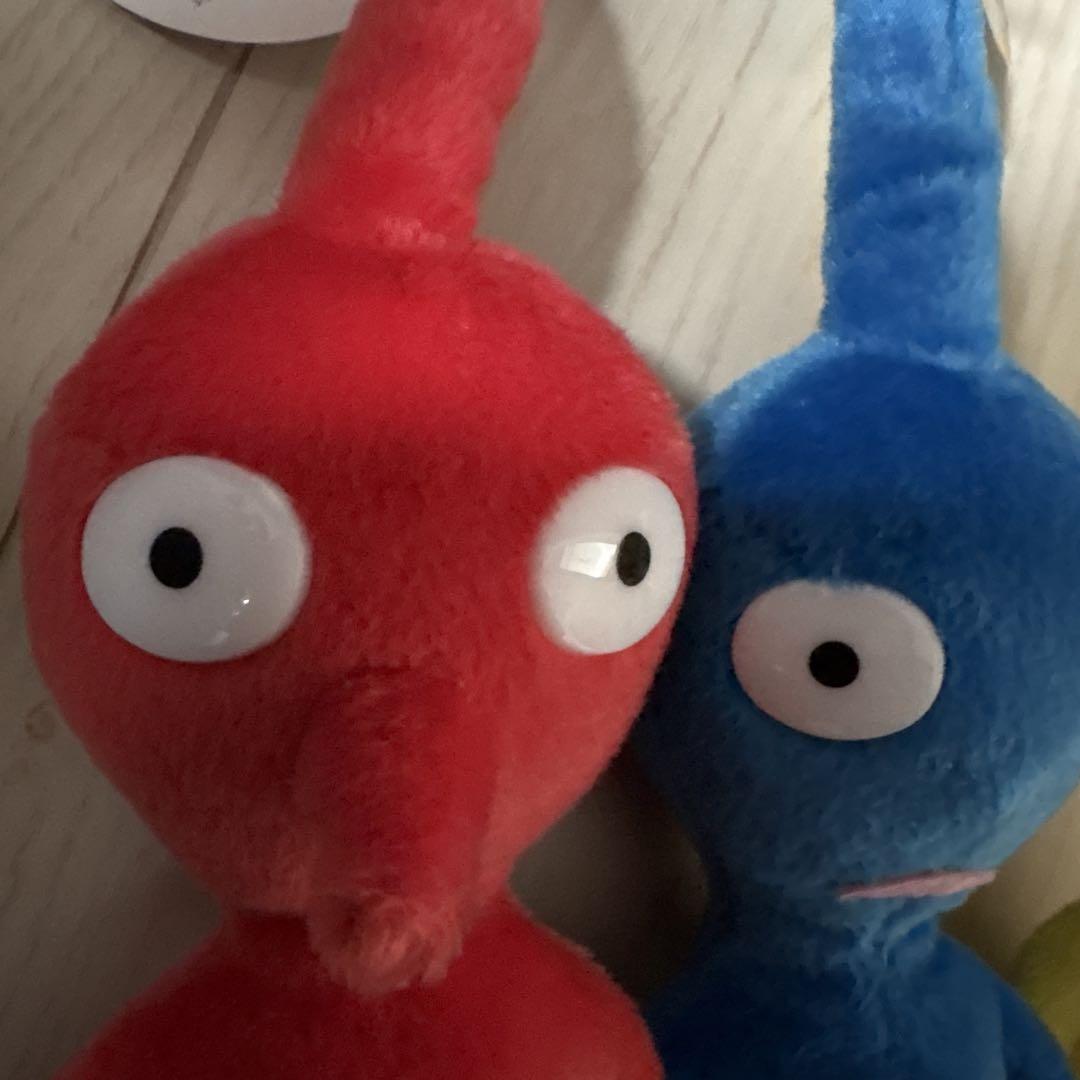 任天堂 ピクミン ぬいぐるみ 赤 青 黄 3体セット - メルカリ