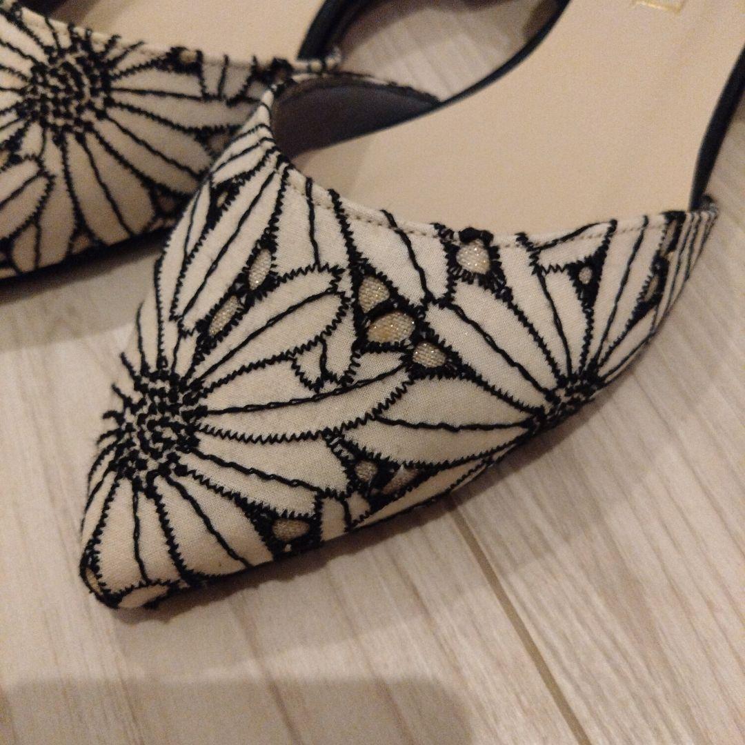【美品】LE TALON 花柄刺繍 フラットシューズ 新品 Le Talon 花柄刺繍 ポインテッドトゥフラット - メルカリ