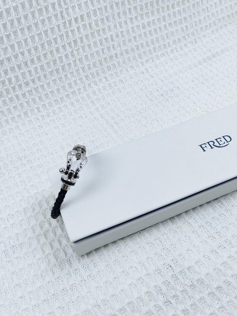 FRED ブラック編み込みレザーブレスレット - メルカリ