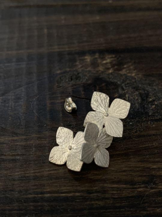 プフッツェの紫陽花ピアス アジサイ アクセサリー入れ付き Www Oktoberfest Net プフッツェの紫陽花ピアス アジサイ アクセサリー入れ付き Www Oktoberfest Net