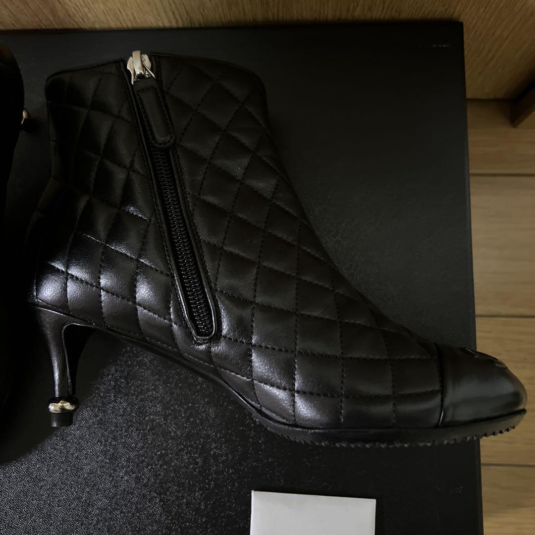 CHANEL 黒