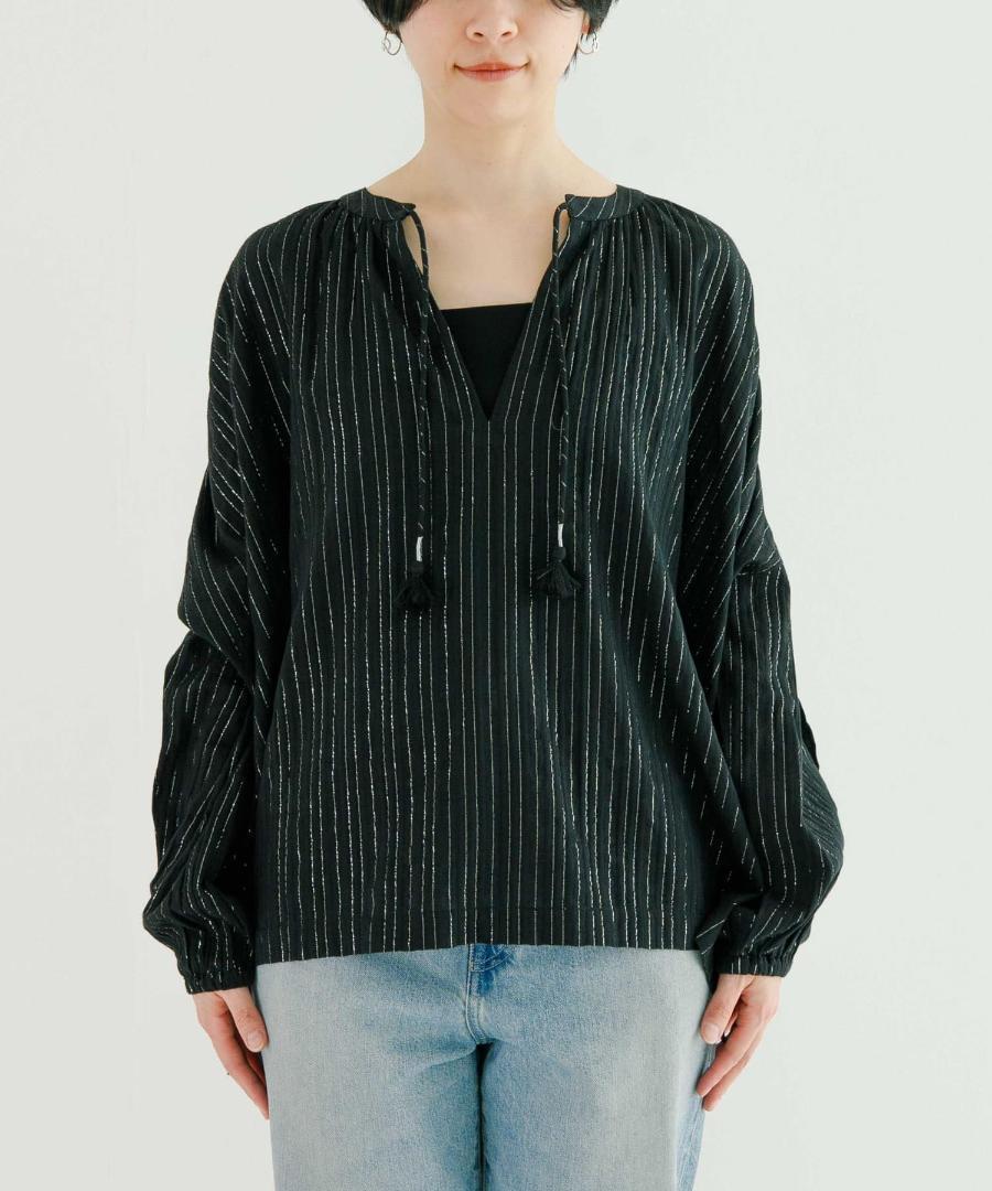 極美品✨定価１.４万❤️　黒　アーバンリサーチ　ラメストライプチュニックブラウス