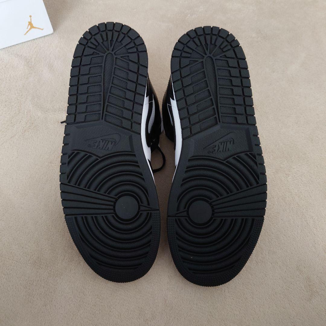 ナイキ　エアジョーダン1 MID