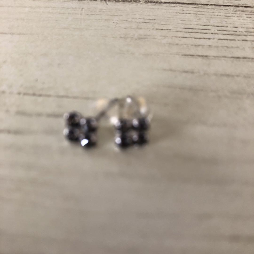 k10 ブラックダイヤピアス