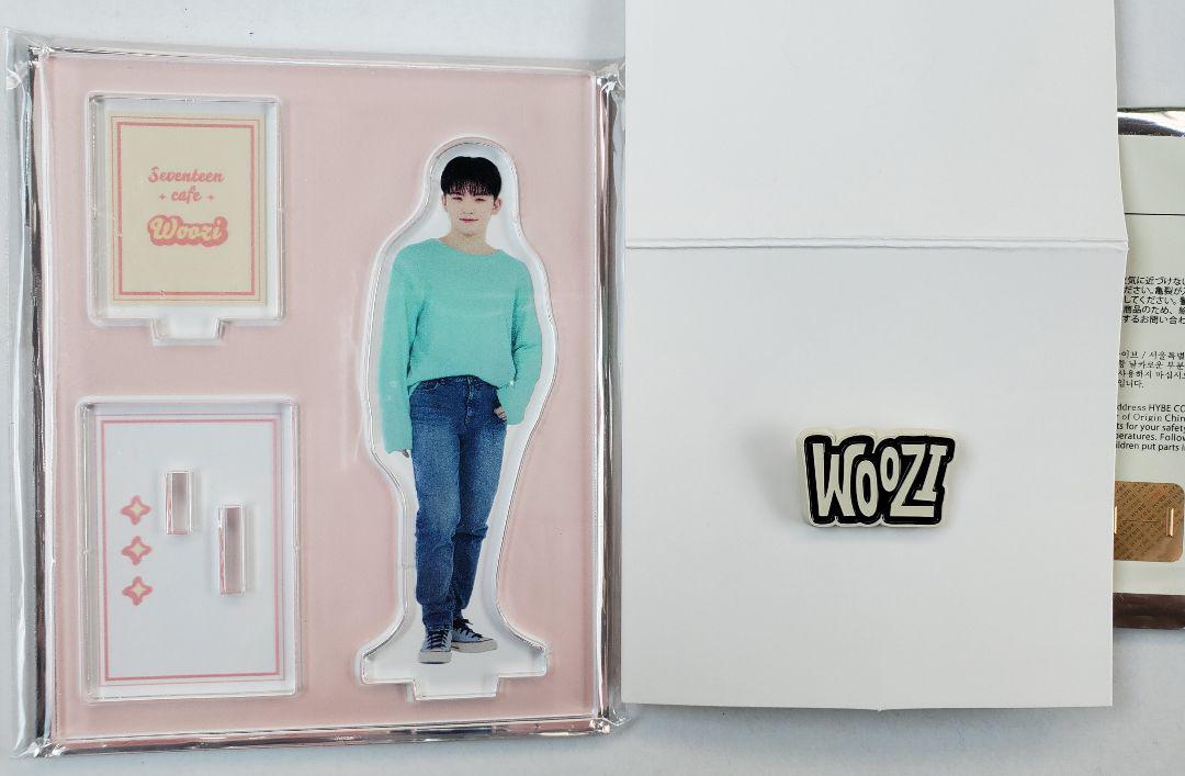 SEVENTEEN HOLIDAY ウジ ピンバッジ ピンズ - メルカリ SEVENTEEN HOLIDAY ウジ ピンバッジ ピンズ - メルカリ