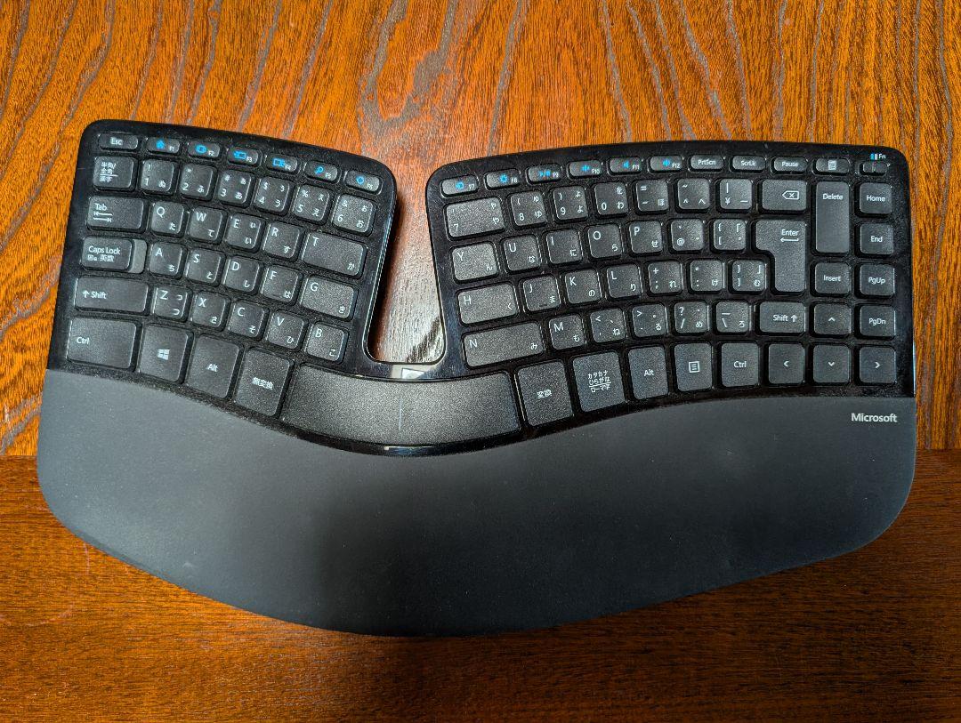 Microsoft エルゴノミックキーボードとテンキー