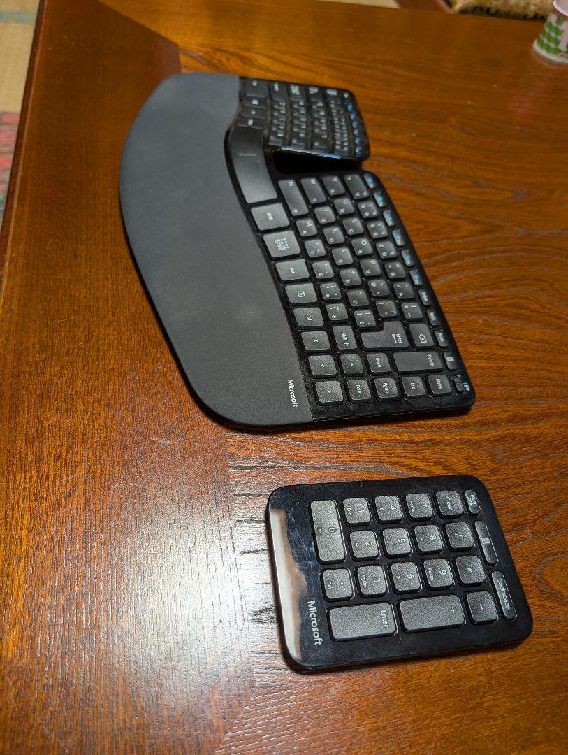 Microsoft エルゴノミックキーボードとテンキー