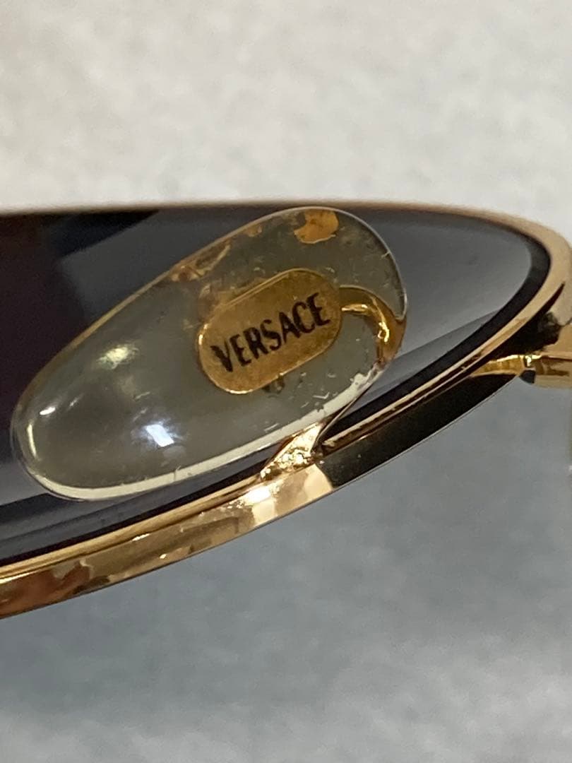 Versace ゴールド ブラック サングラス Versace ゴールド ブラック サングラス