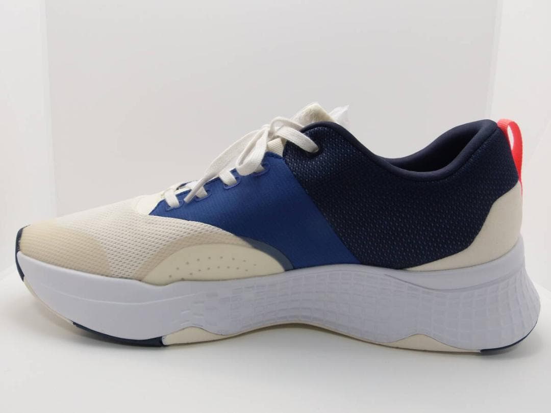 新品同様 未使用 ラコステ スニーカー サイズ約28.5cm メンズ 新品同様 未使用 ラコステ スニーカー サイズ約28.5cm メンズ