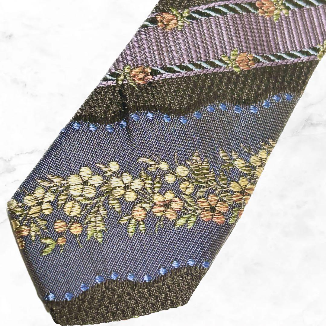 PaulSmith ポールスミス　ネクタイ　ペイズリー　ジャガード　植物　花 美品 ポールスミス ネクタイ ハイブランド 花柄 光沢 ジャガード