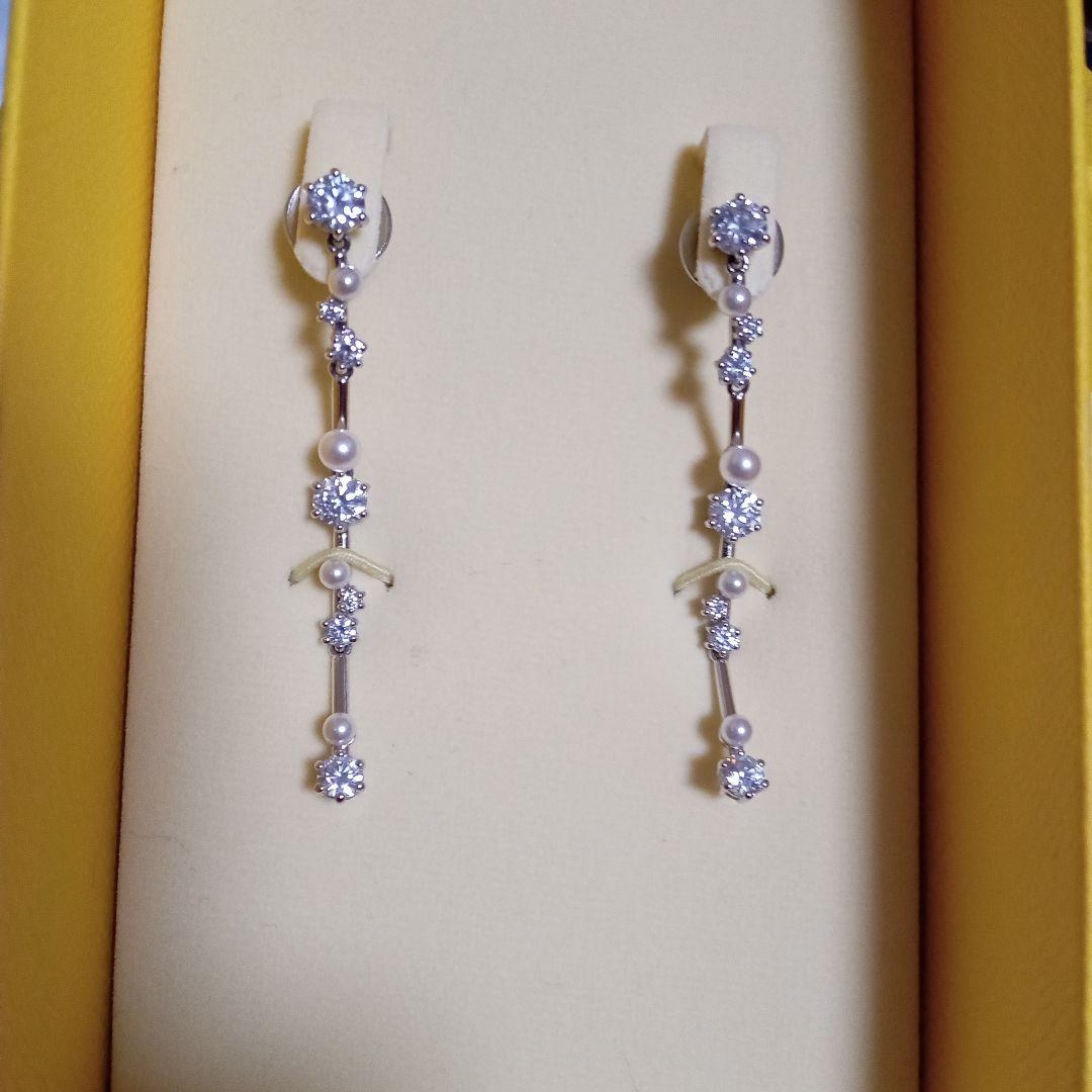 Constella ドロップピアス クリスタル・パール