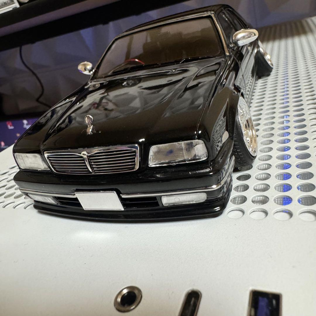 アオシマ　Y32シーマ　ローダウン　18インチ