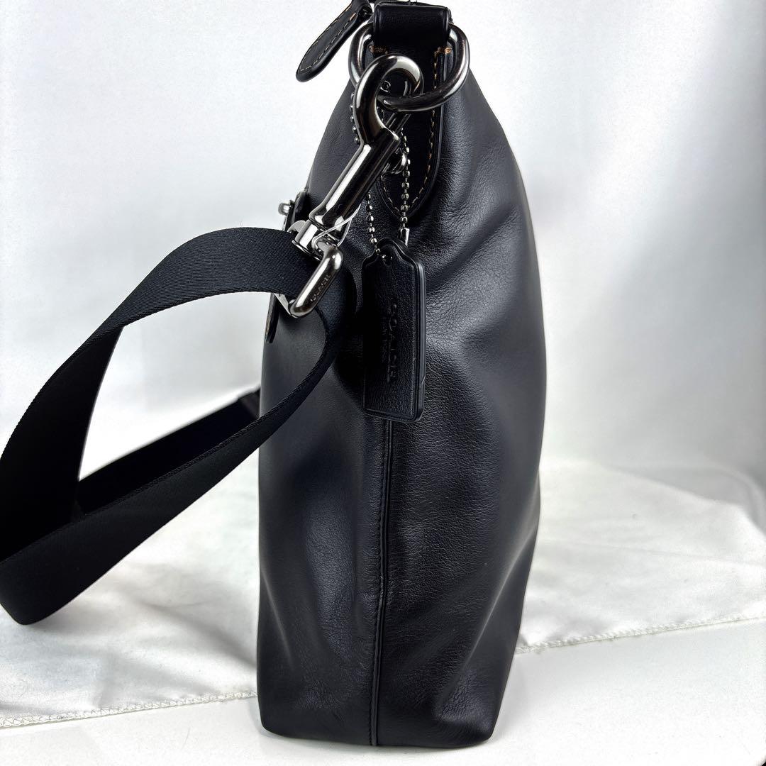 【新品・未使用】COACH コーチ　ブラック　レザー ショルダーバッグ