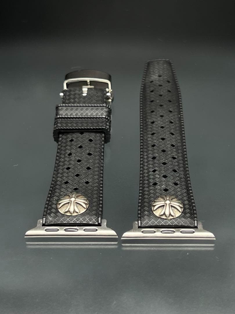 アップルウォッチ　czダイヤモンドベゼル クロスチャームラバーベルト