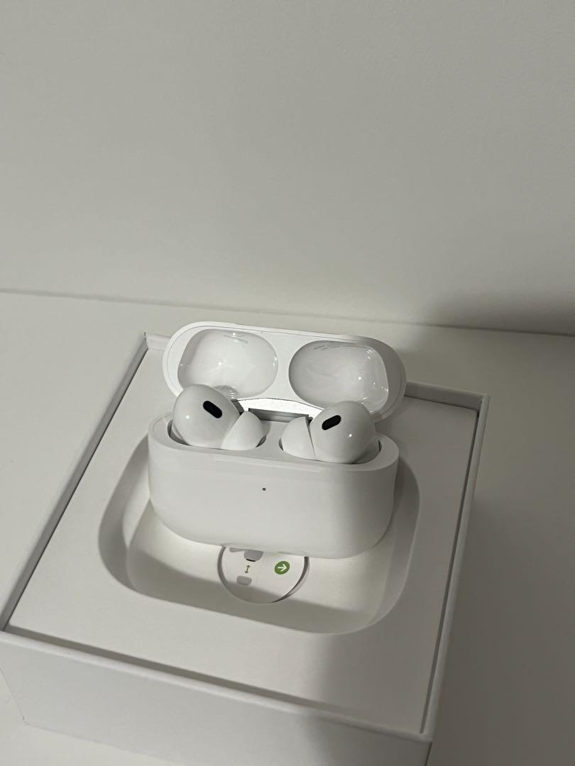 AirPods Pro 第二世代　美品 Amazon.co.jp: Apple AirPods Pro（第2世代） ​​​​​​​ ホワイト