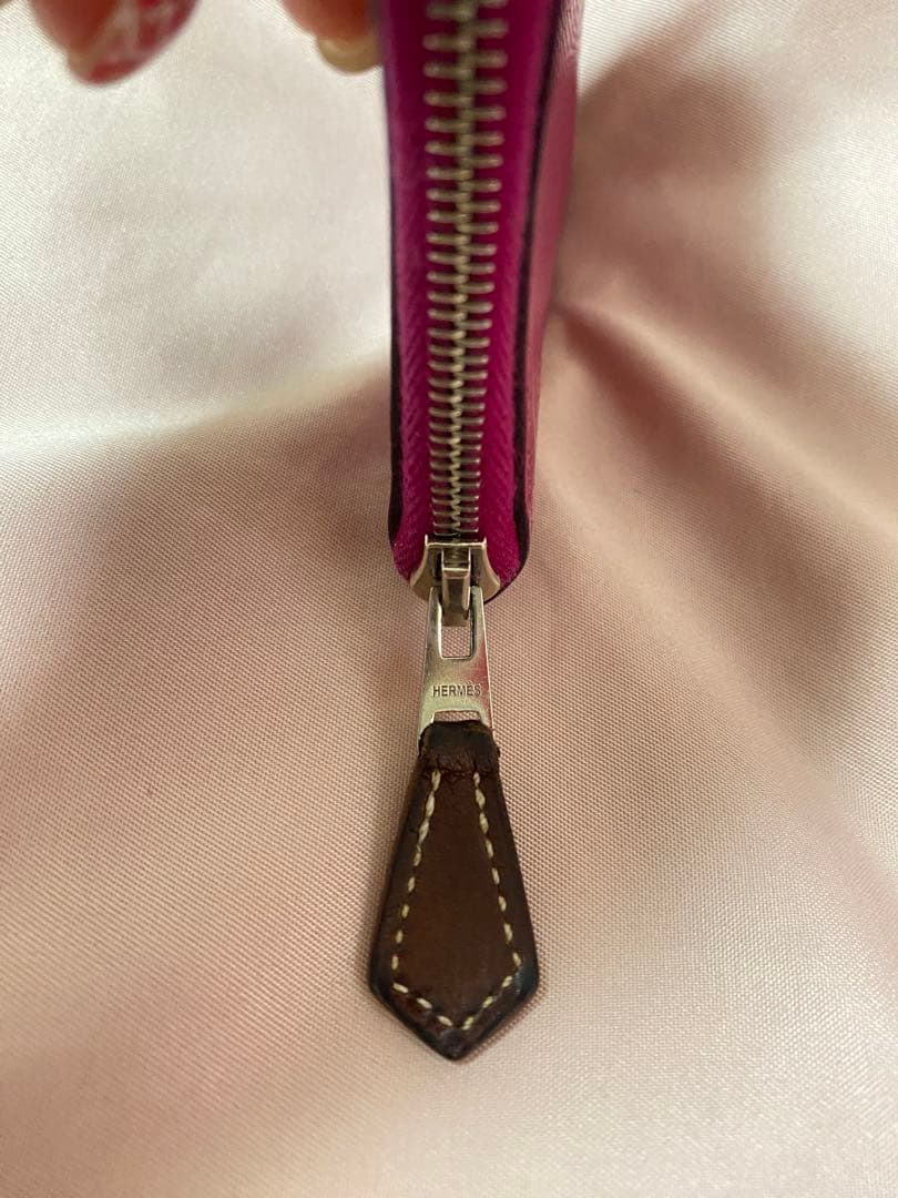 HERMESパープルレザーケース